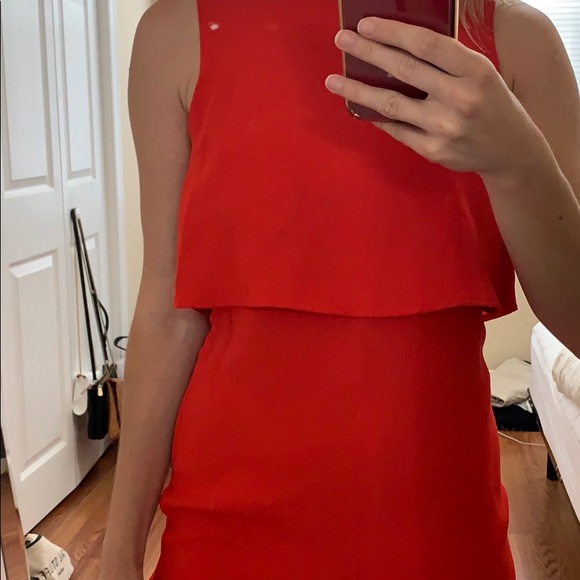 3/25 - Red sleeveless dress - Picture 5 of 9